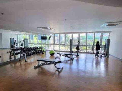 Uptown Parksuites Taguig Eksteriør bilde