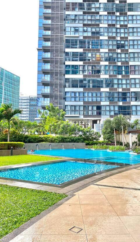 Uptown Parksuites Taguig Eksteriør bilde